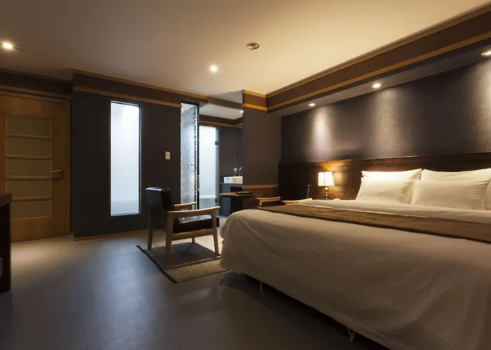 Hotel Leaders 2*