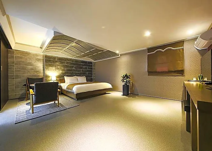 Hotel Leaders